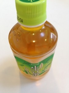 税務行政の進化を示す【ペットボトルのお茶】？
